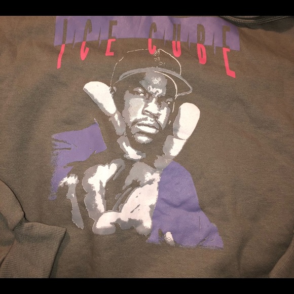 ICE CUBE Tops - Ice Cube Cropped Hoodie